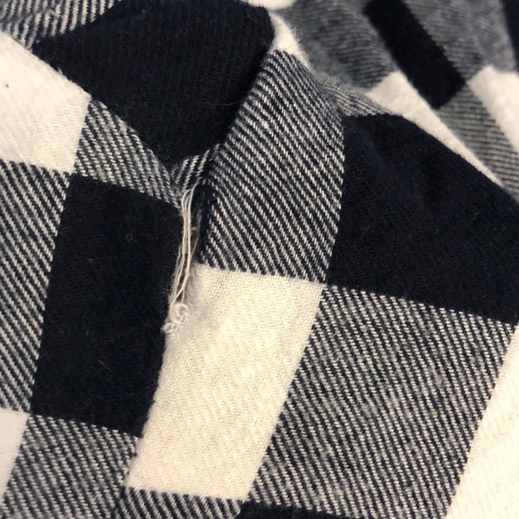 Oversized Lightweight Flannel Button Down Shirt - Picture 5 of 5